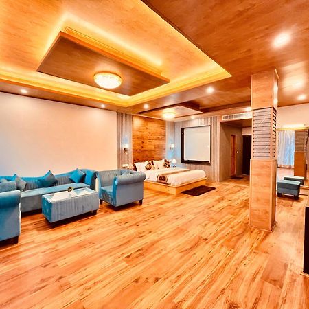 Naina Deventure Resort, Manali - Premium Rooms With Centrally Heated & Scenic View Exteriör bild