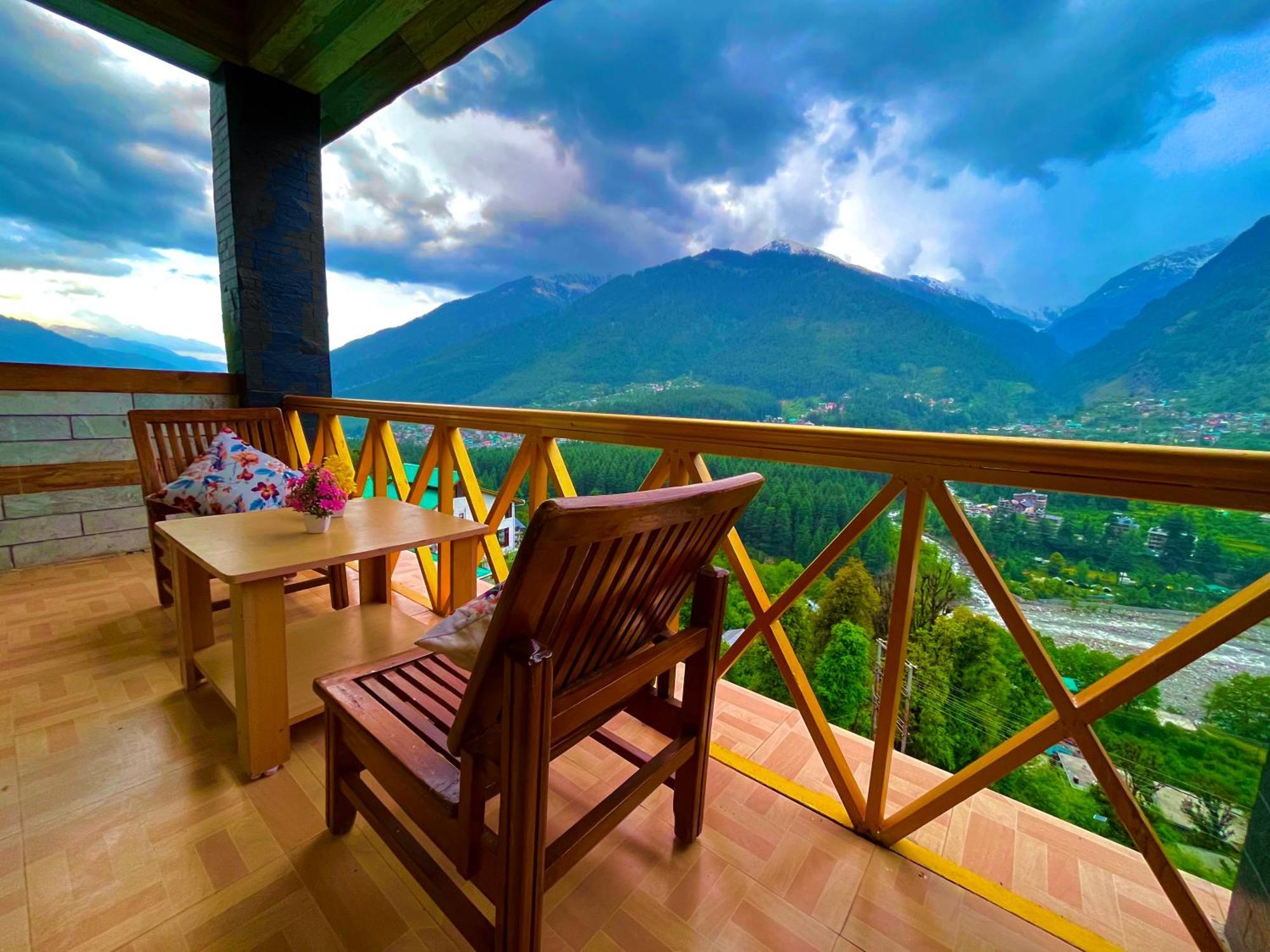 Naina Deventure Resort, Manali - Premium Rooms With Centrally Heated & Scenic View Exteriör bild
