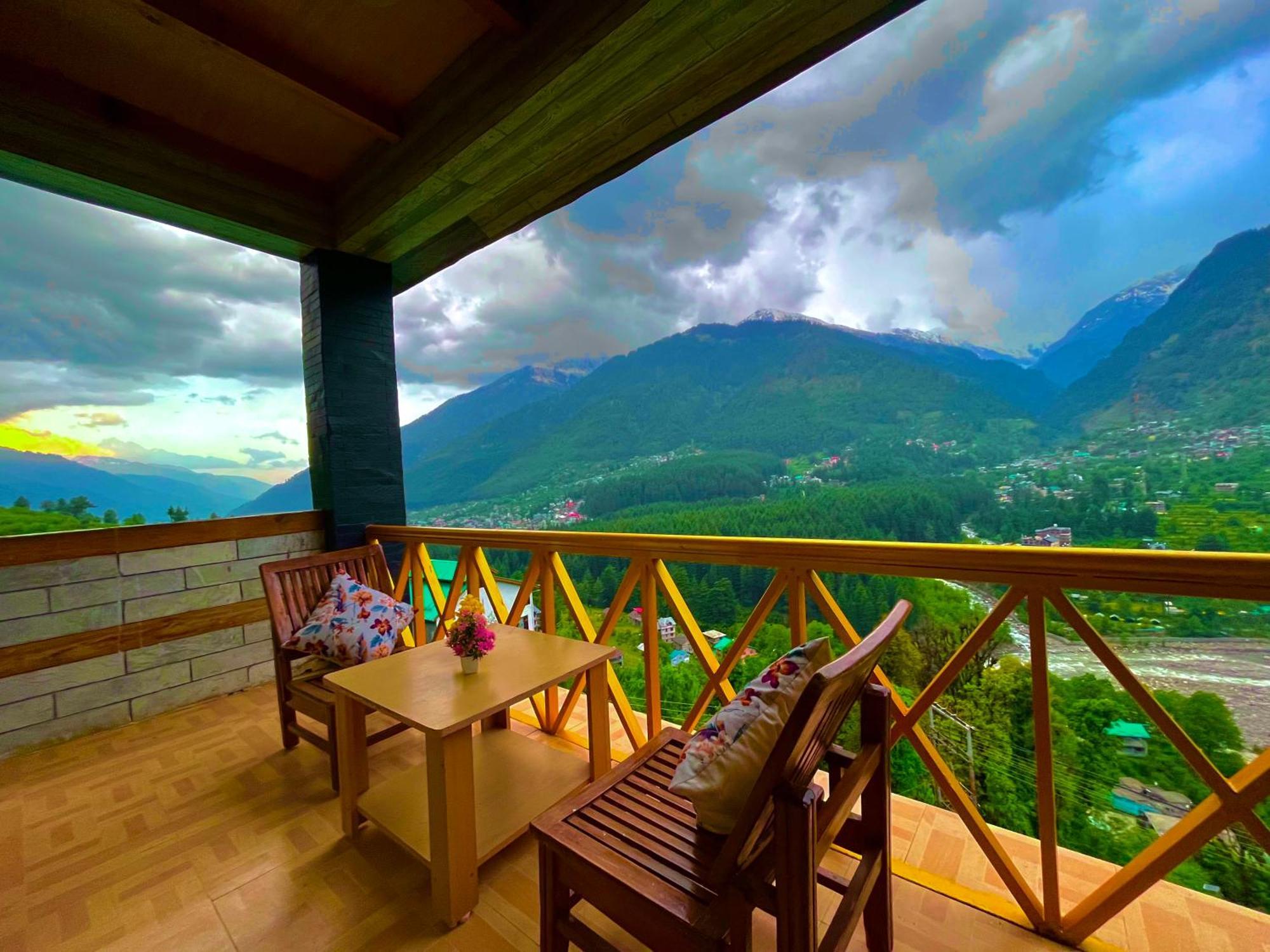 Naina Deventure Resort, Manali - Premium Rooms With Centrally Heated & Scenic View Exteriör bild