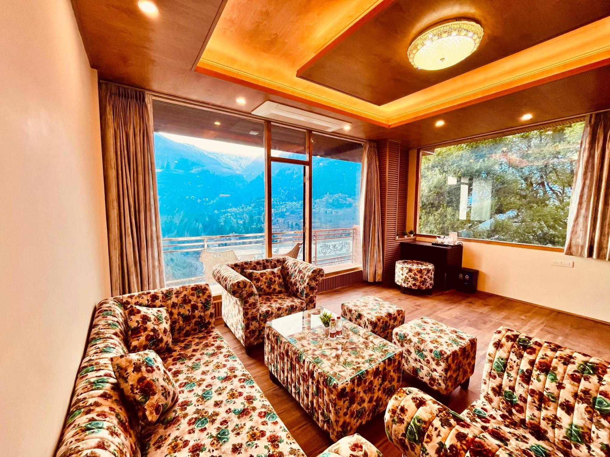 Naina Deventure Resort, Manali - Premium Rooms With Centrally Heated & Scenic View Exteriör bild