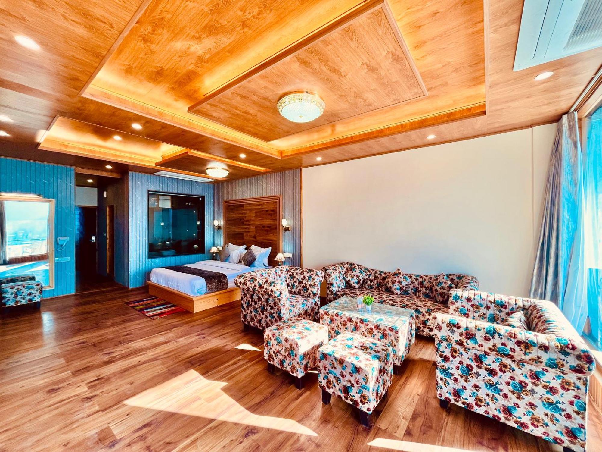 Naina Deventure Resort, Manali - Premium Rooms With Centrally Heated & Scenic View Exteriör bild