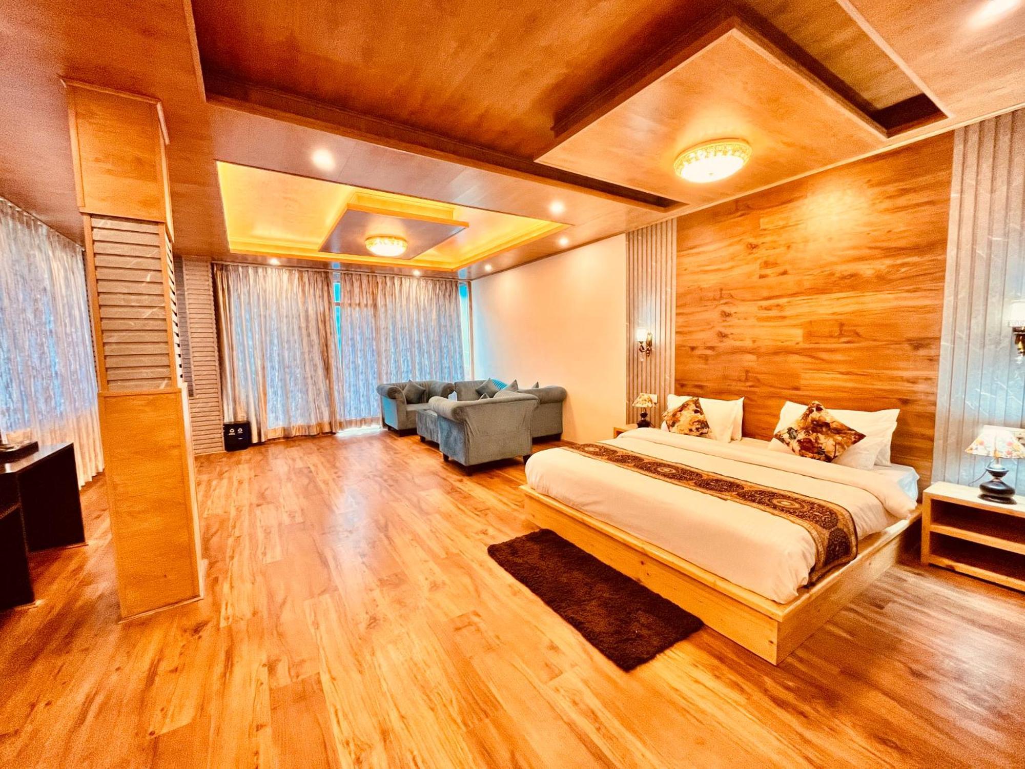 Naina Deventure Resort, Manali - Premium Rooms With Centrally Heated & Scenic View Exteriör bild
