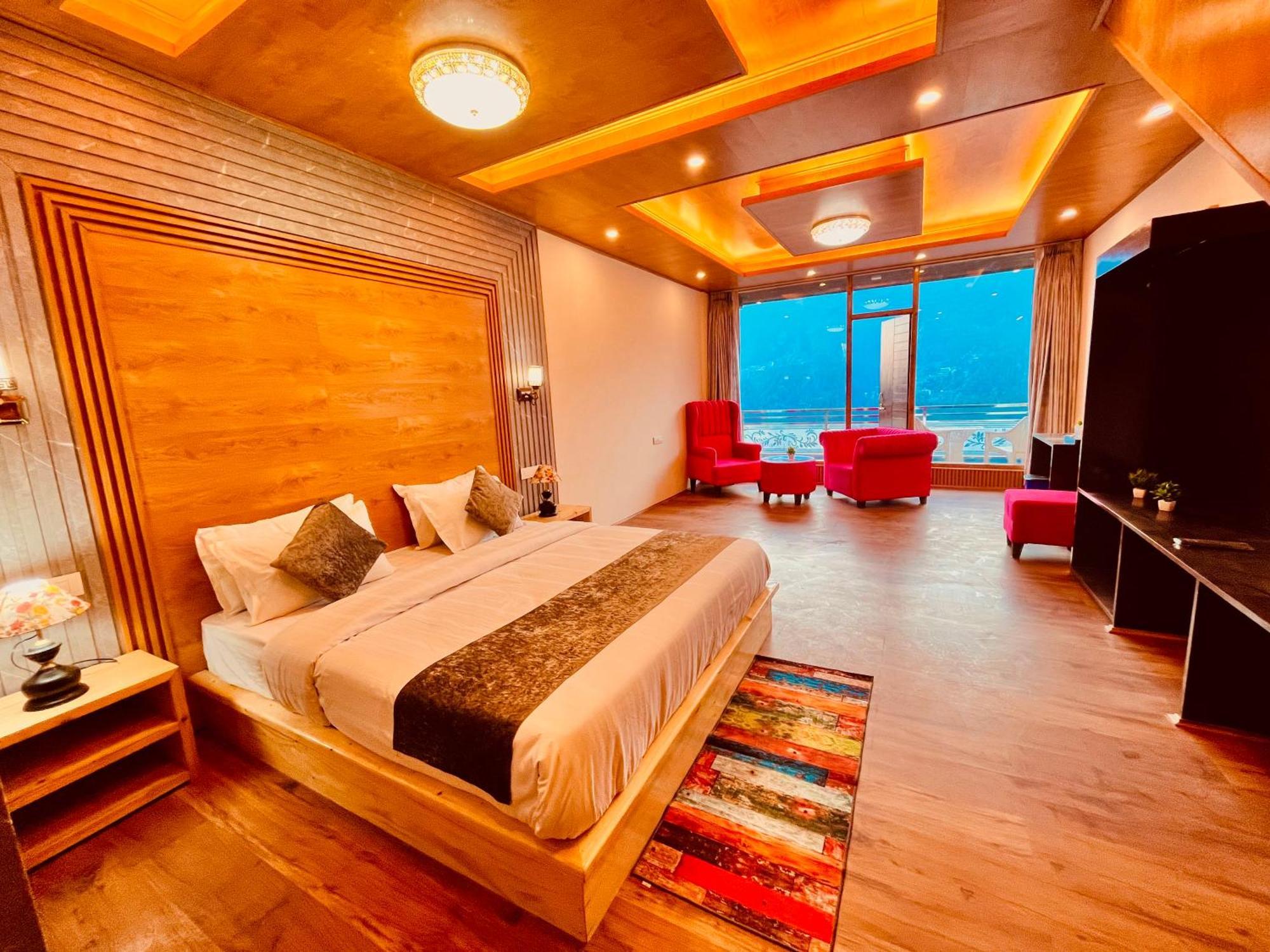 Naina Deventure Resort, Manali - Premium Rooms With Centrally Heated & Scenic View Exteriör bild