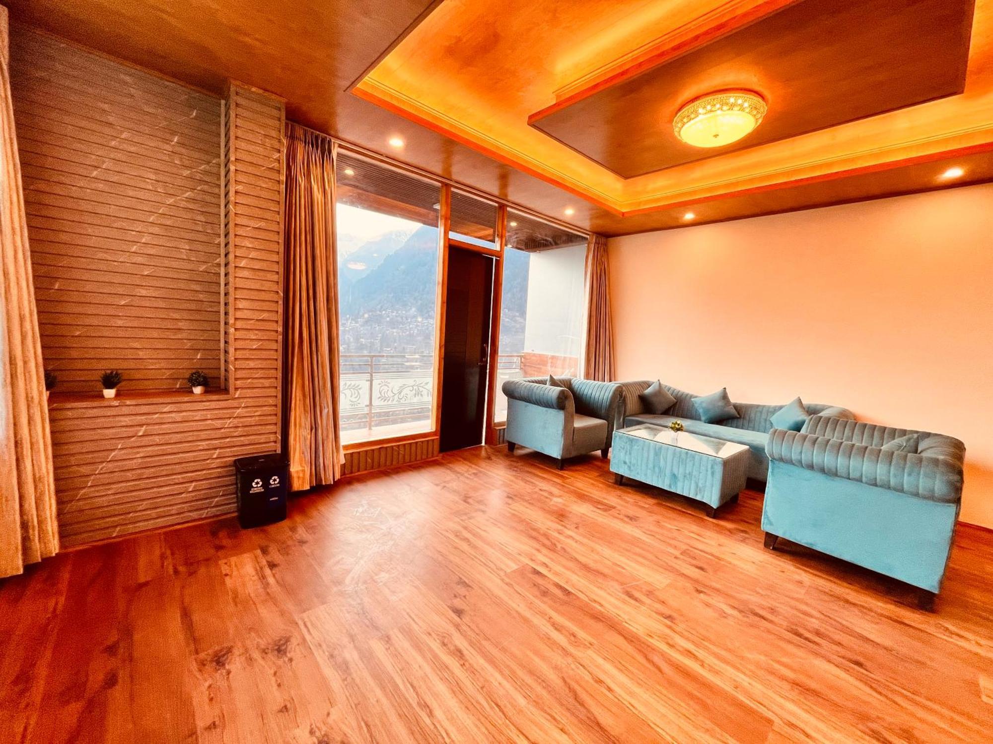 Naina Deventure Resort, Manali - Premium Rooms With Centrally Heated & Scenic View Exteriör bild